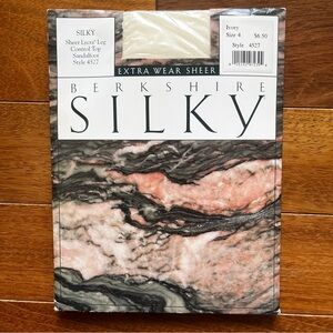 Berkshire Silky Extra Wear Sheer Control Top Sandalfoot Ivory Size 4